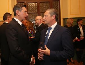 ONA ali ON - DEJANJE LETA 2019 11 FOTO LJUBO VUKELIČ